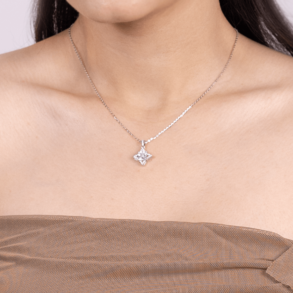 Star Frame Pendant Necklace - Onira Jewels